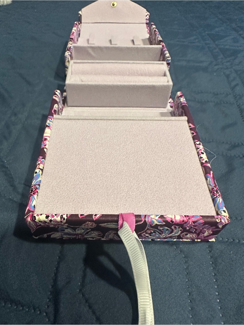 NWT Lilly Pulitzer Floral Jewelry case with 4 separate compartments - Picture 7 of 14